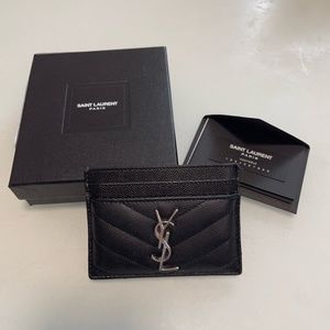 AUTHENTIC - Saint Laurent - Monogram card case in grain de poudre emboss - Black